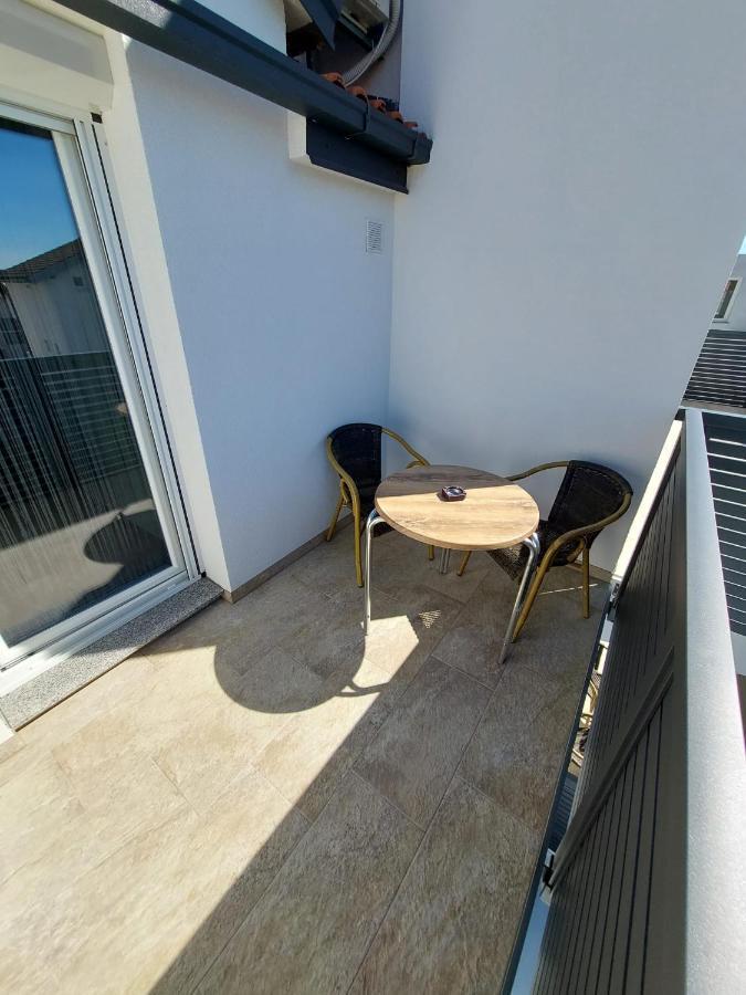 Apartmani Tropical Vodice Ngoại thất bức ảnh