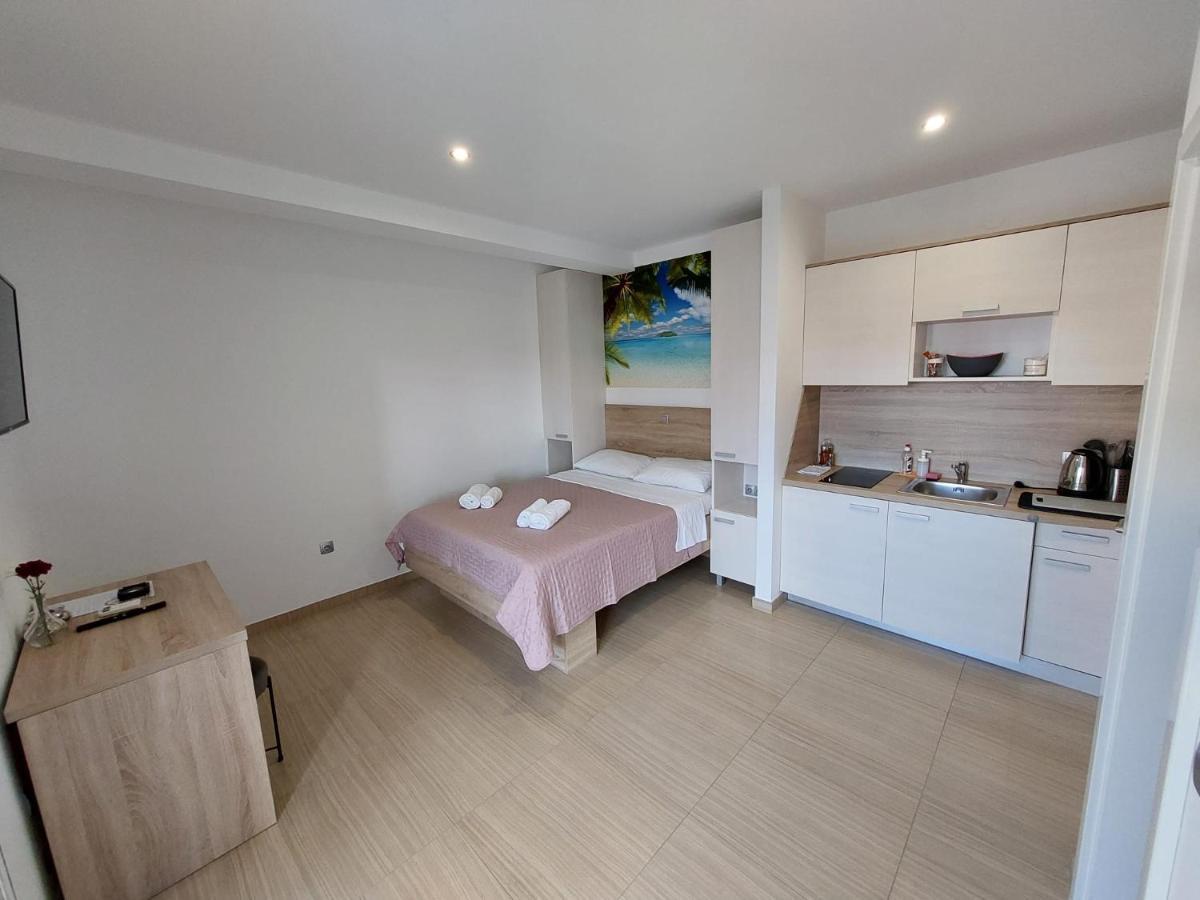 Apartmani Tropical Vodice Ngoại thất bức ảnh