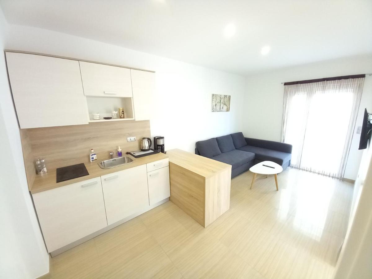 Apartmani Tropical Vodice Ngoại thất bức ảnh